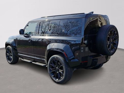 New 2026 Land Rover Defender 110 OCTA AWD/4WD image 4
