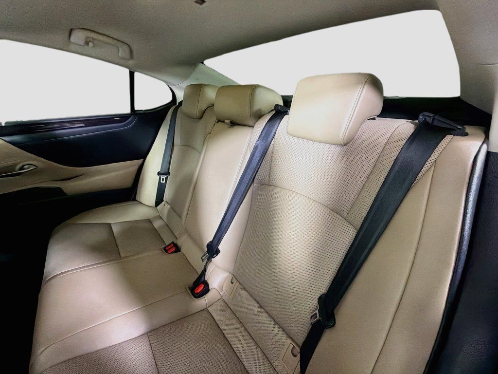 Used 2019 Lexus ES 350 w/ Premium Package FWD image 26