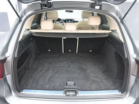Used 2021 Mercedes-Benz GLC 300 image 23
