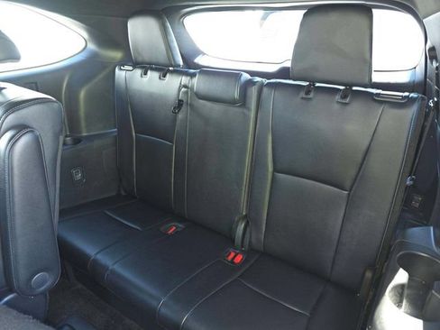 Used 2025 Toyota Highlander XSE AWD/4WD image 9