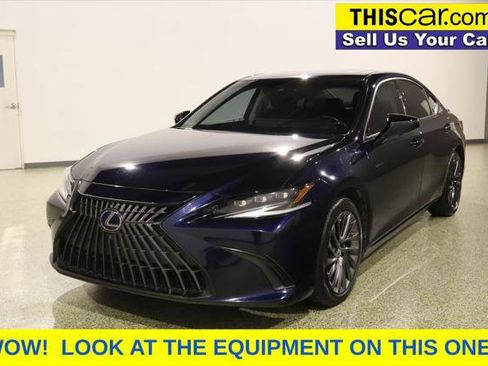 Used 2022 Lexus ES 300h Ultra Luxury w/ Accessory Package 2 FWD image 4