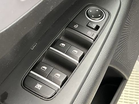 Certified 2024 Kia Forte LXS w/ LXS Technology Package image 13