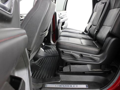 Used 2023 Chevrolet Suburban RST AWD/4WD image 19