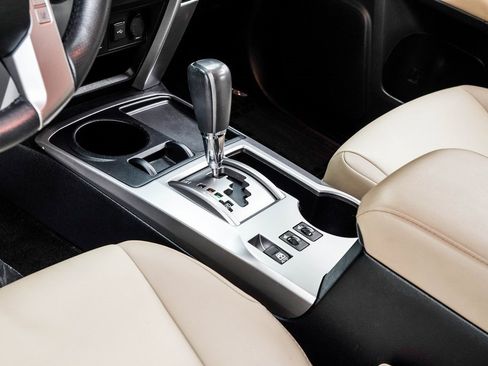 Used 2022 Toyota 4Runner SR5 Premium image 16