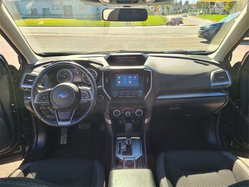 Used 2022 Subaru Forester Premium image 13