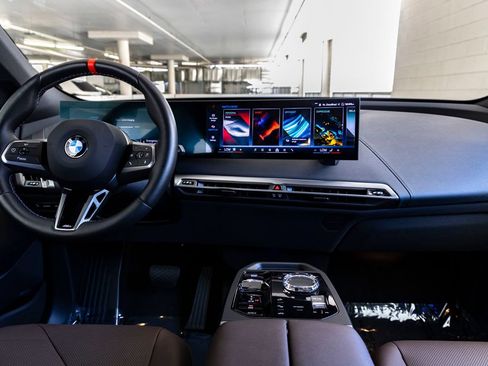 Used 2025 BMW iX M60 AWD/4WD image 11