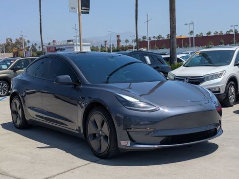 Used 2023 Tesla Model 3 Standard Range RWD image 3