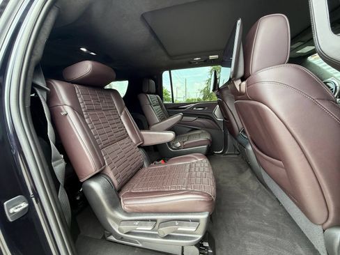 Used 2023 Cadillac Escalade ESV Sport Platinum w/ LPO, ONYX Package RWD image 41