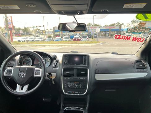 Used 2017 Dodge Grand Caravan GT image 10