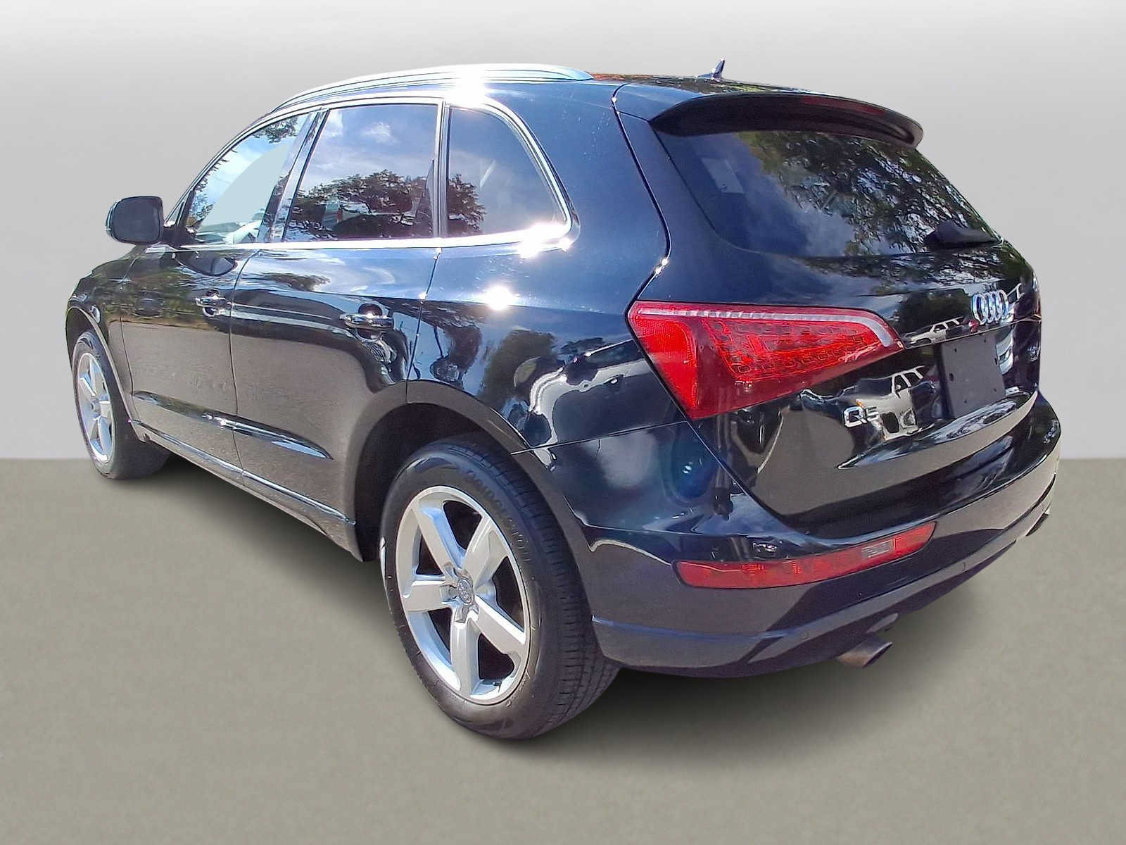 Used 2010 Audi Q5 3.2 Prestige AWD/4WD image 28