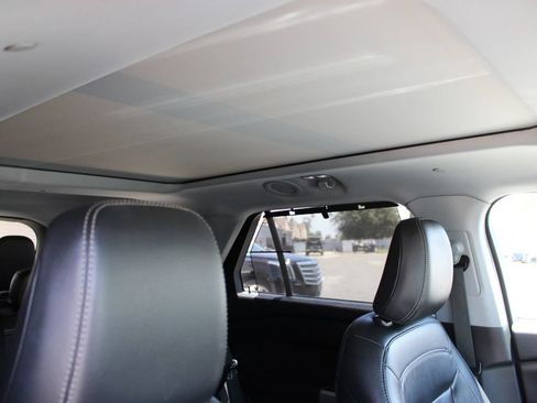 Used 2021 Ford Explorer Limited RWD image 16
