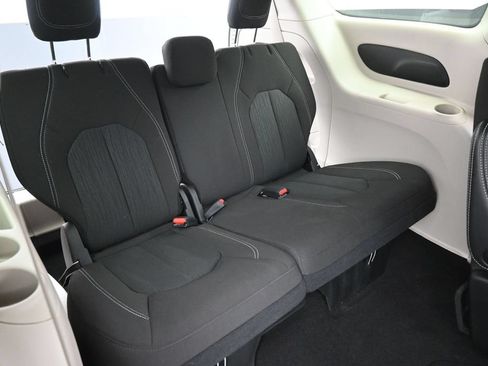 Used 2023 Chrysler Voyager LX FWD image 37