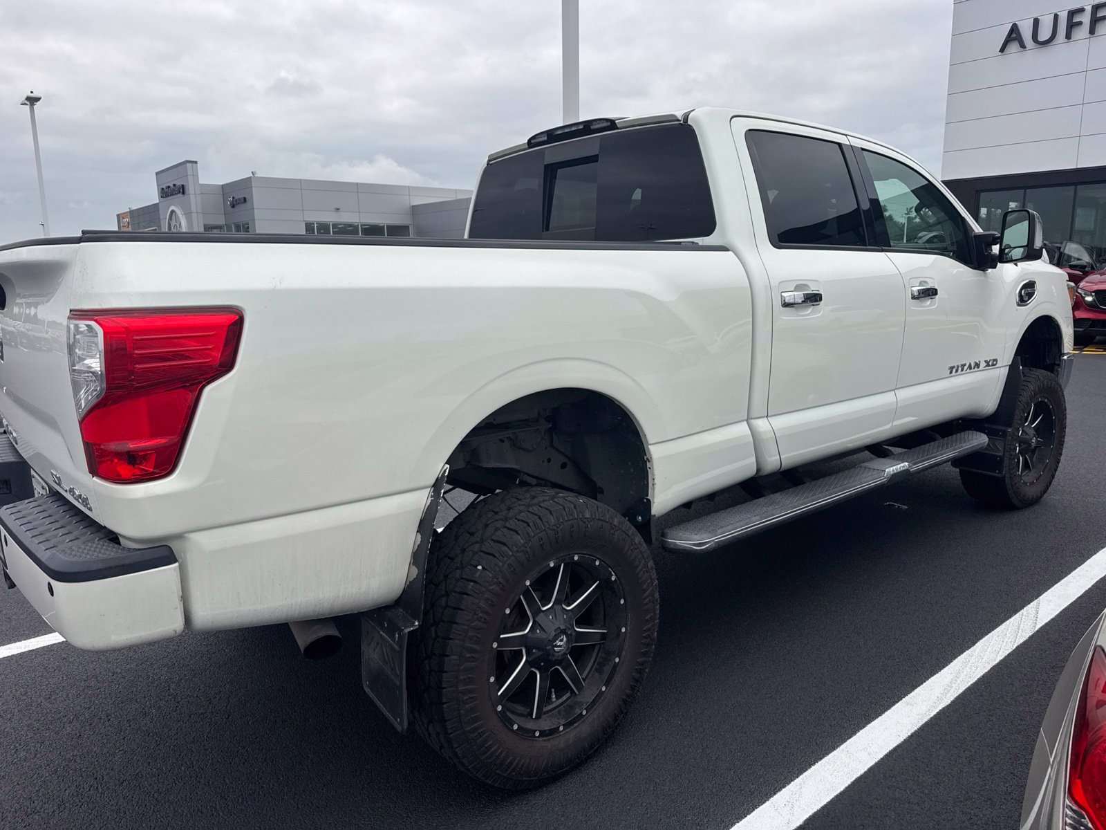 Used 2016 Nissan Titan SL AWD/4WD image 3