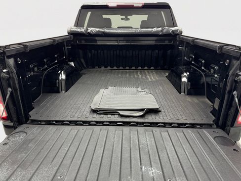 Used 2019 GMC Sierra 1500 SLE w/ SLE Value Package RWD image 18