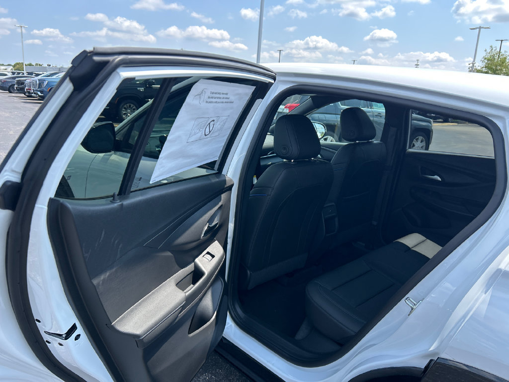 New 2026 Buick Envista Sport Touring w/ Convenience I Package FWD image 32