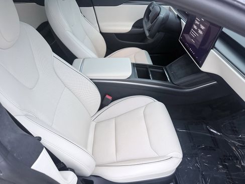 Used 2023 Tesla Model S Plaid image 51
