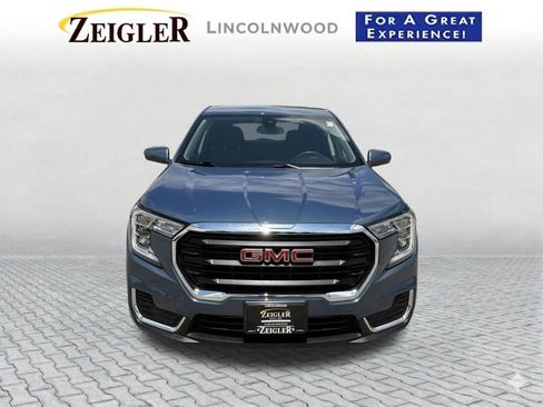 Used 2024 GMC Terrain SLE AWD/4WD image 9