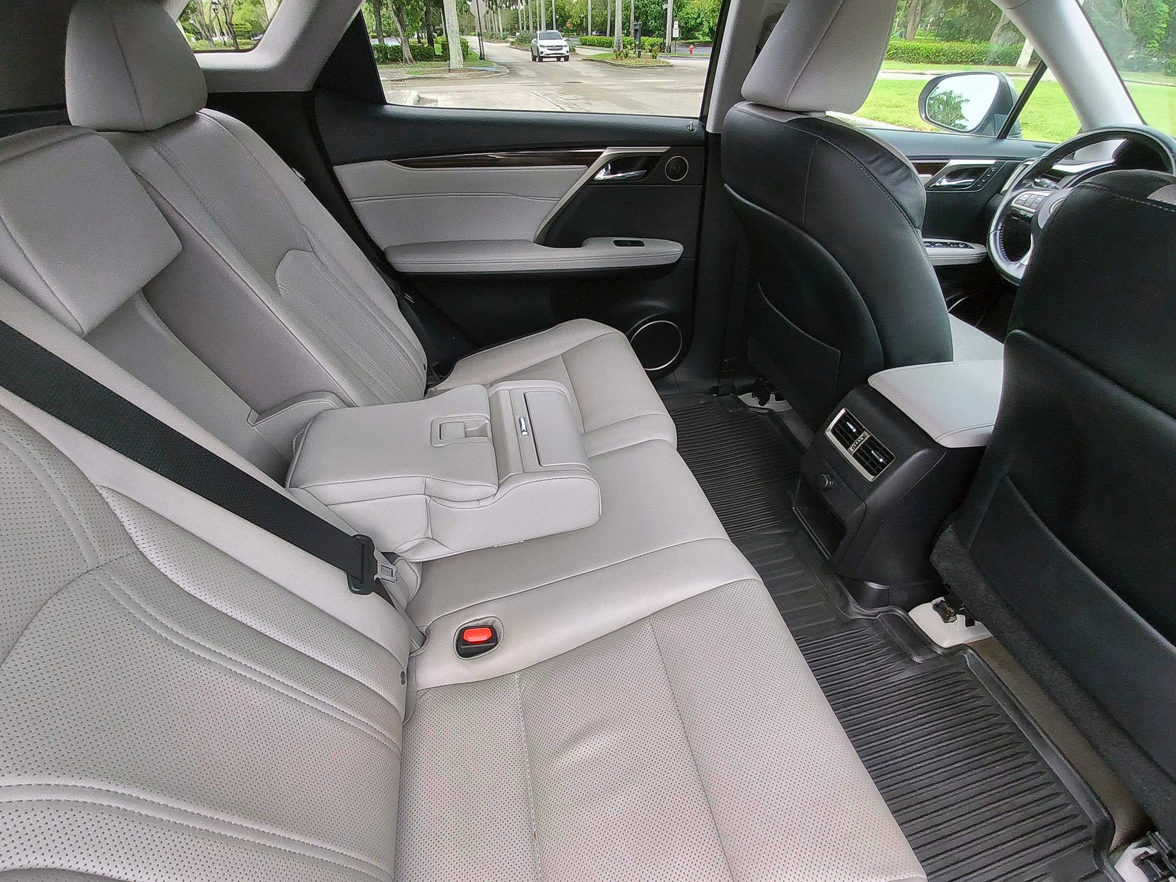 Used 2019 Lexus RX 350 AWD w/ Navigation Package image 35