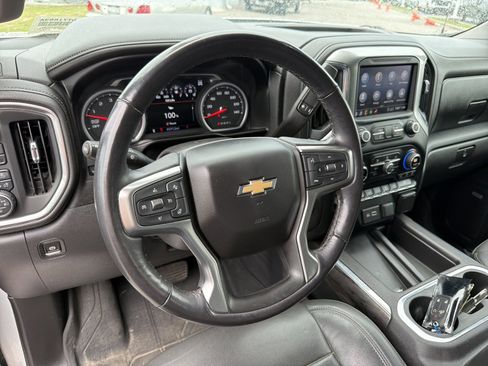 Used 2020 Chevrolet Silverado 1500 LTZ w/ LTZ Premium Package AWD/4WD image 16