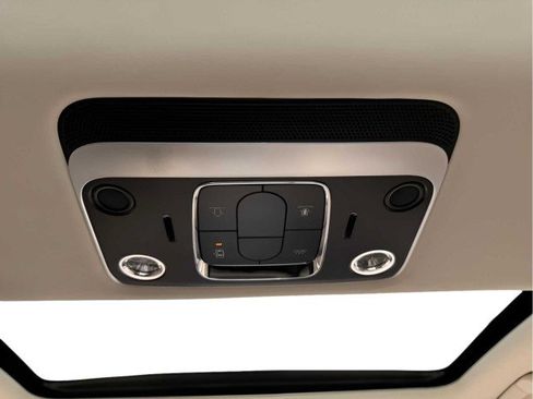 Used 2022 Bentley Flying Spur W12 image 62