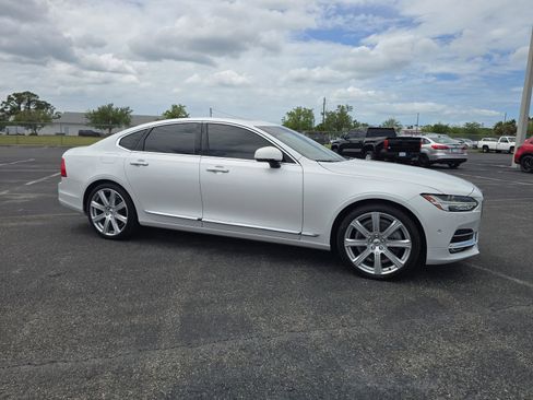 Used 2017 Volvo S90 T6 Inscription w/ Vision Package image 2
