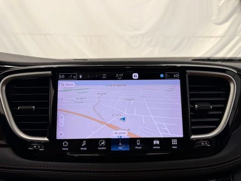 Used 2021 Chrysler Pacifica Pinnacle AWD/4WD image 42