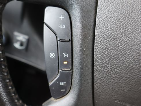 Used 2022 Chevrolet Express 3500 Extended w/ Driver Convenience Package image 19