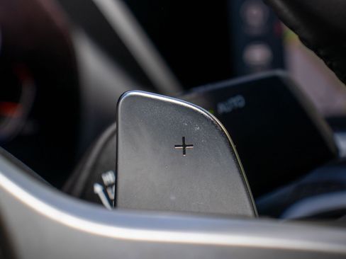 Used 2023 BMW X6 M50i w/ Executive Package image 30