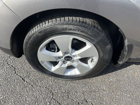 Used 2018 Kia Soul Base image 22