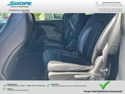 Certified 2024 Chrysler Pacifica Limited FWD image 12