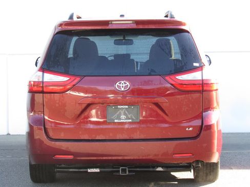 Used 2015 Toyota Sienna LE FWD image 7
