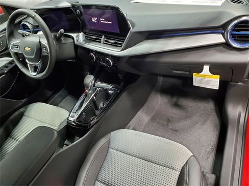 New 2026 Chevrolet Trax LT w/ Driver Confidence Package image 14