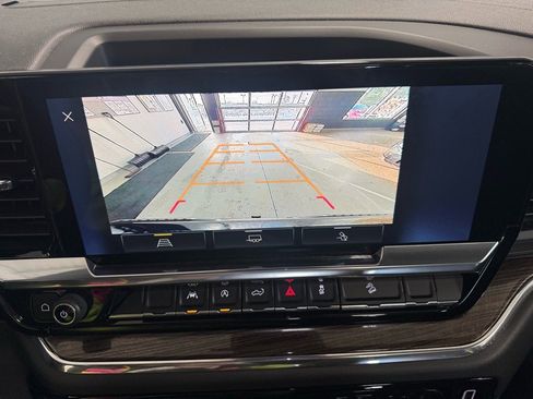 Used 2024 Chevrolet Silverado 1500 LT Trail Boss w/ Convenience Package II image 26