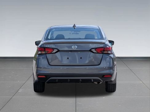 Used 2020 Nissan Versa SR w/ Convenience Package image 4