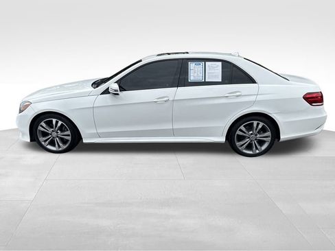 Used 2016 Mercedes-Benz E 350 4MATIC Sedan image 4