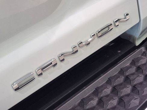 New 2026 GMC Canyon Denali image 11