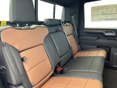 New 2026 Chevrolet Silverado 3500 High Country w/ High Country Premium Package AWD/4WD image 18