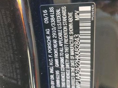 Used 2017 Porsche Cayenne Platinum Edition image 17