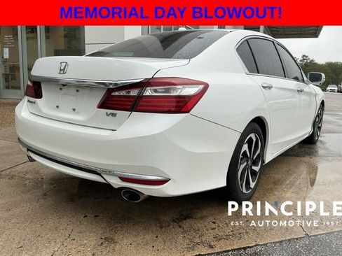 Used 2017 Honda Accord EX-L image 8