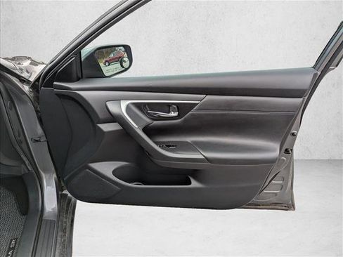 Used 2017 Nissan Altima 2.5 SR image 25