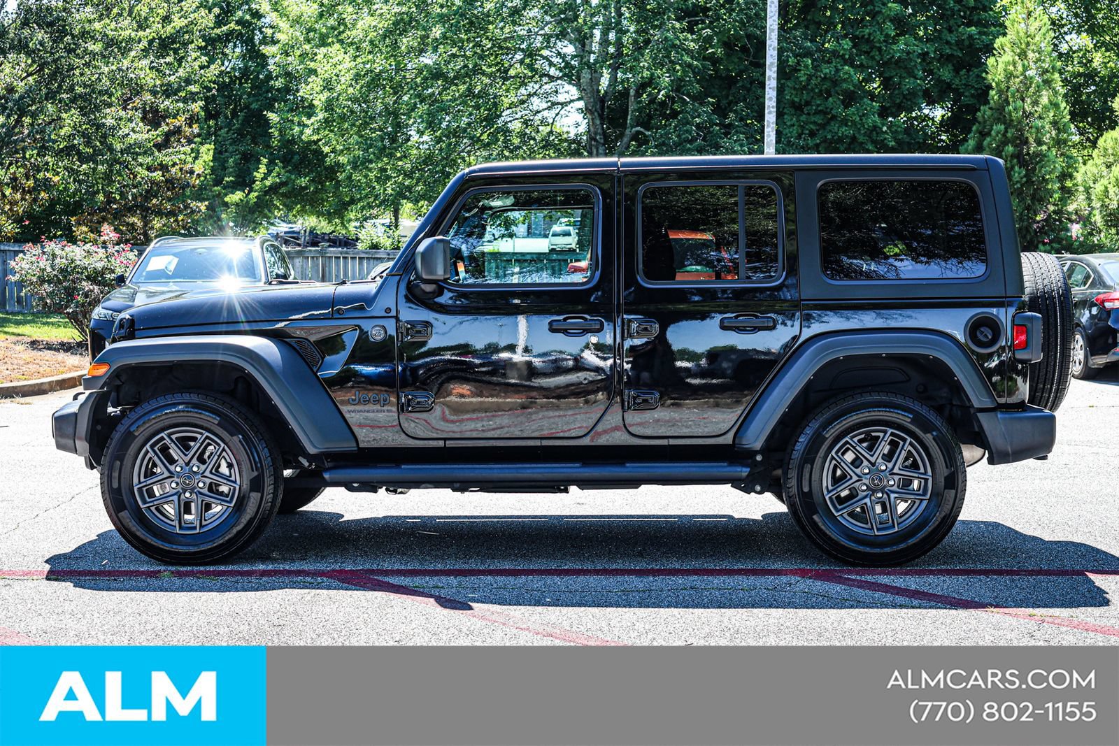 Used 2024 Jeep Wrangler Unlimited Sport AWD/4WD image 9