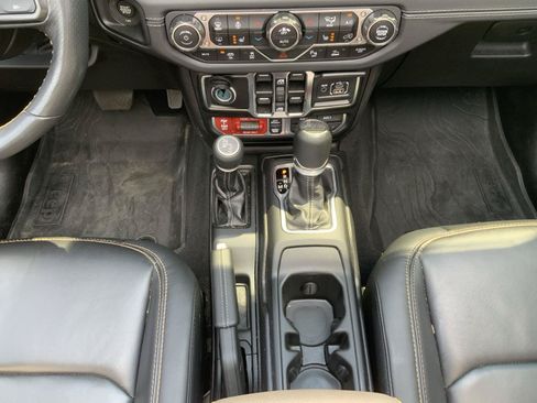 Used 2025 Jeep Wrangler Unlimited Rubicon 392 AWD/4WD image 45