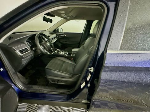 Used 2024 Mitsubishi Outlander SE image 13