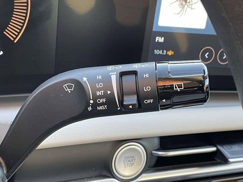 Used 2025 Hyundai Tucson SEL FWD image 13