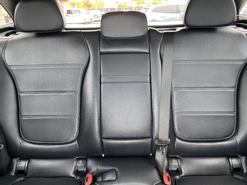 Used 2025 Mercedes-Benz GLC 300 image 36