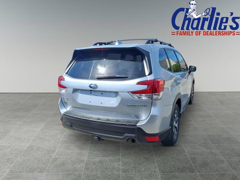 Used 2023 Subaru Forester Premium AWD/4WD image 4