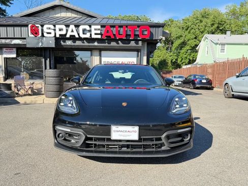 Used 2023 Porsche Panamera 4 Platinum Edition AWD/4WD image 2