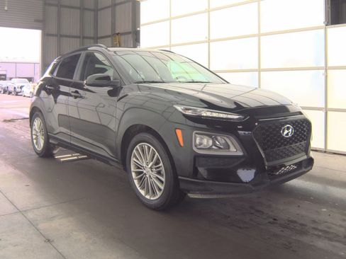 Used 2021 Hyundai Kona SEL FWD image 2