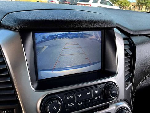 Used 2020 Chevrolet Suburban LT image 26