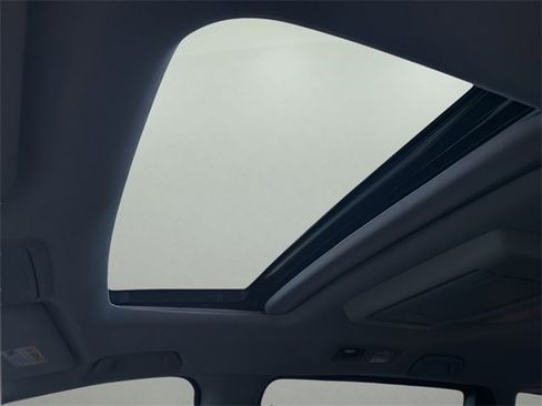 Used 2018 Honda Odyssey Touring image 22